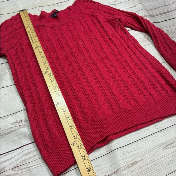 American Eagle Medium Outfitters Pink Crochet Cable Knit Crew Neck Sweater EUC - Picture 3 of 7